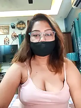 Snapshot of Cute-mona chatting on 2, 5, 2026 Cute-mona online show from 2, 5, 2026