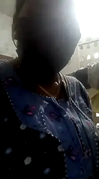 Snapshot of kavinila20 chatting on 2, 12, 2024 kavinila20 online show from 2, 12, 2024