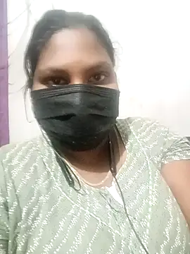 Snapshot of kavinila20 chatting on 14, 12, 2024 kavinila20 online show from 14, 12, 2024