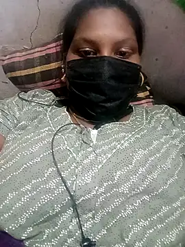 Snapshot of kavinila20 chatting on 14, 12, 2024 kavinila20 online show from 14, 12, 2024