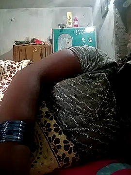 Snapshot of kavinila20 chatting on 28, 12, 2024 kavinila20 online show from 28, 12, 2024