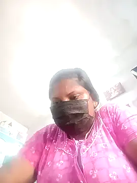 Snapshot of kavinila20 chatting on 18, 2, 2025 kavinila20 online show from 18, 2, 2025