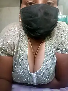 Snapshot of kavinila20 chatting on 10, 3, 2025 kavinila20 online show from 10, 3, 2025