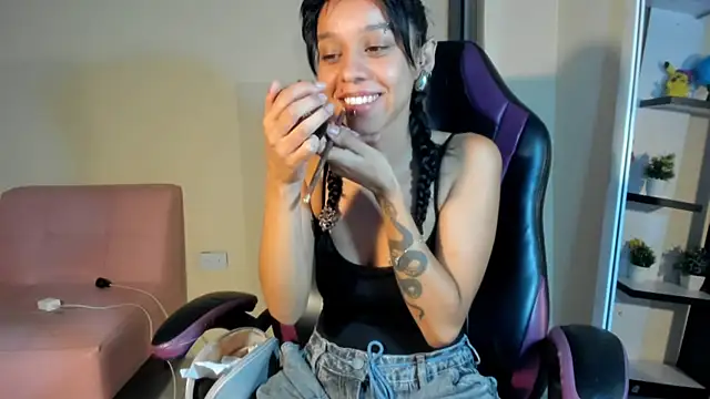 Snapshot of ladynemesis chatting on 17, 12, 2024 ladynemesis online show from 17, 12, 2024