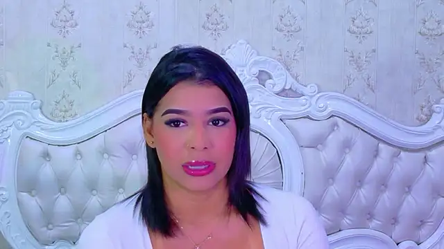 TiaraRosse online show from 9, 1, 2026