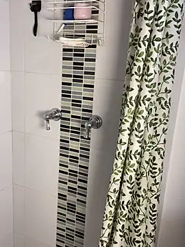 Snapshot of Cafeziitha02 chatting on 15, 10, 2025 Cafeziitha02 online show from 15, 10, 2025