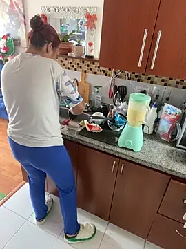 Snapshot of Cafeziitha02 chatting on 13, 11, 2025 Cafeziitha02 online show from 13, 11, 2025