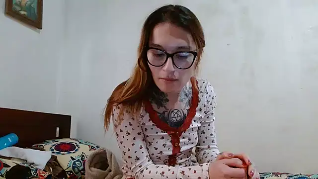 kittenlizz online show from 28, 2, 2025