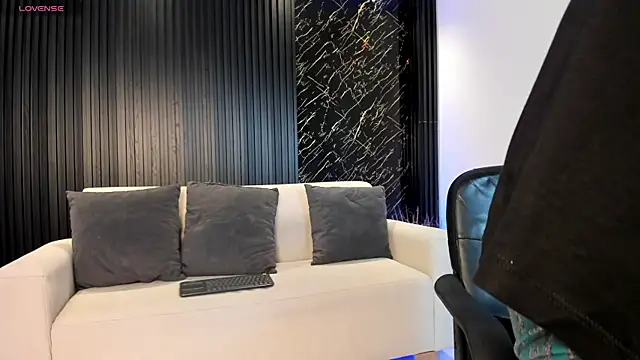 Aaron Scoot online show from 12, 4, 2026