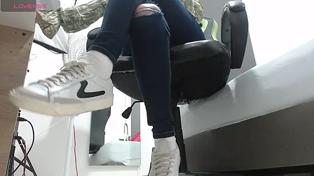 alma fenix online show from 7, 2, 2025