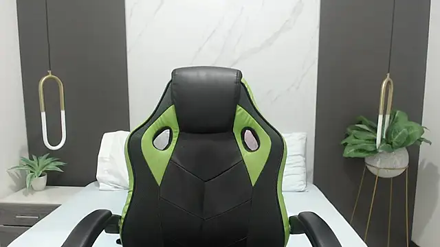 alma fenix online show from 25, 2, 2025