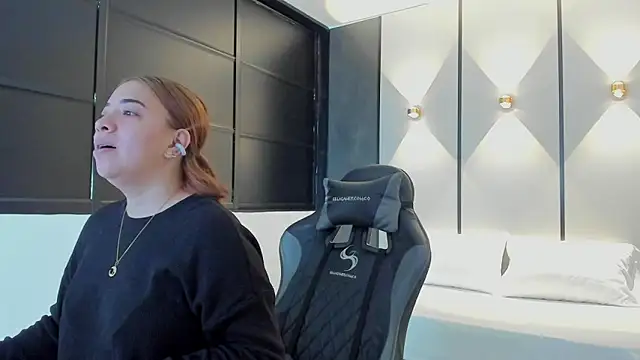 alma fenix online show from 10, 9, 2025