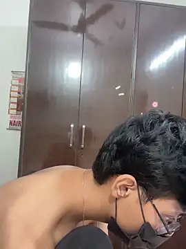 Snapshot of John_desihunk chatting on 26, 9, 2025 John desihunk online show from 26, 9, 2025