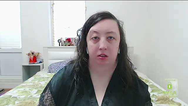 cute and hot online show from 21, 1, 2025