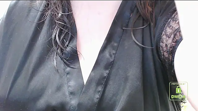 cute and hot online show from 23, 1, 2025