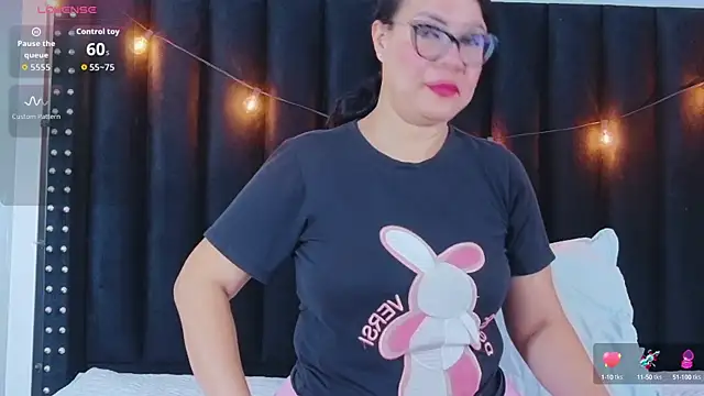 hotlatinateacher online show from 12, 10, 2025