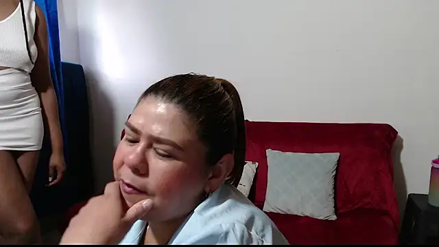 Snapshot of NATHYHOTT chatting on 10, 10, 2025 NATHYHOTT online show from 10, 10, 2025