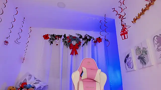 Lia Petite1 online show from 25, 1, 2025