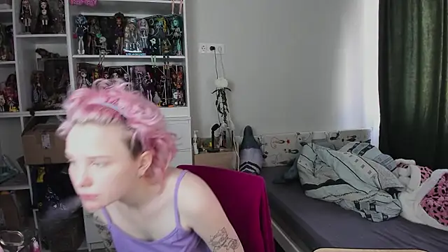 School Love online show from 18, 3, 2026