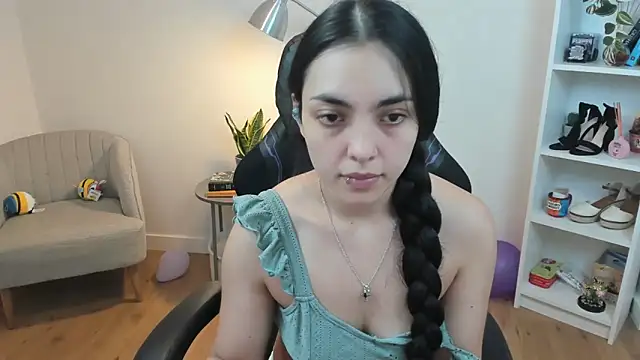  BellaEvans  online show from 7, 2, 2025