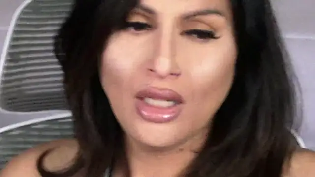 xprettysmilex online show from 22, 4, 2026