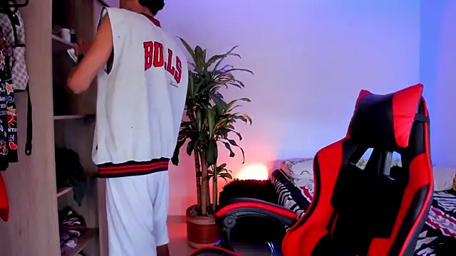 aldrinwhite online show from 3, 3, 2026