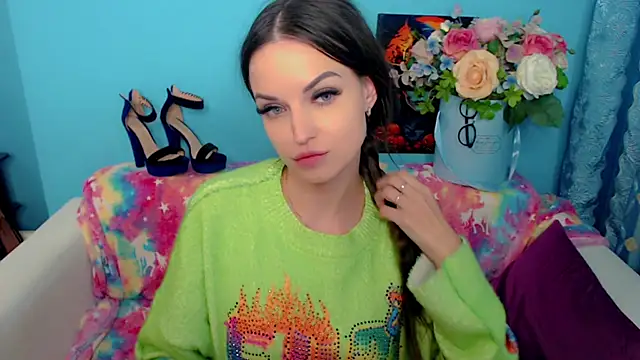 LindaaLu online show from 3, 3, 2025