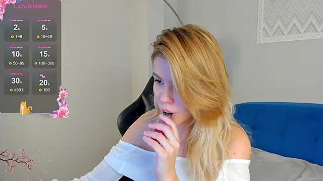 Snapshot of Anna_Robinson chatting on 17, 12, 2024 Anna Robinson online show from 17, 12, 2024