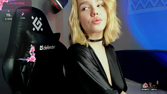 Snapshot of Anna_Robinson chatting on 17, 3, 2025 Anna Robinson online show from 17, 3, 2025