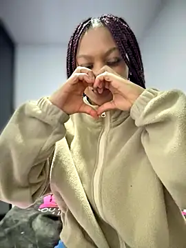 Snapshot of Melany_Williams chatting on 14, 10, 2025 Melany Williams online show from 14, 10, 2025