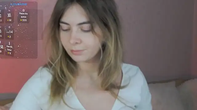 Snapshot of chloi_hes chatting on 6, 12, 2024 chloi hes online show from 6, 12, 2024