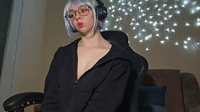 Snapshot of DanaWard chatting on 20, 1, 2025 DanaWard online show from 20, 1, 2025