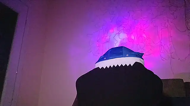 Snapshot of DanaWard chatting on 2, 11, 2025 DanaWard online show from 2, 11, 2025