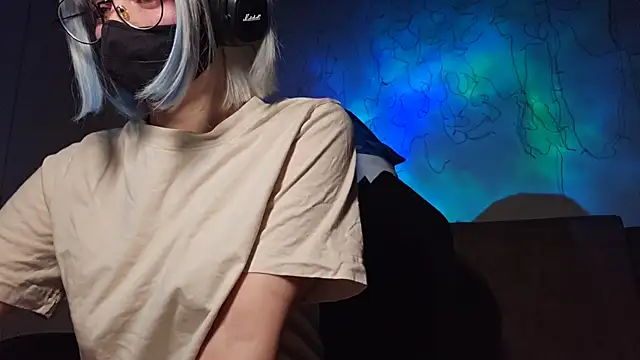 Snapshot of DanaWard chatting on 21, 11, 2025 DanaWard online show from 21, 11, 2025