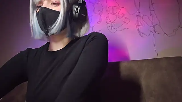 Snapshot of DanaWard chatting on 26, 11, 2025 DanaWard online show from 26, 11, 2025