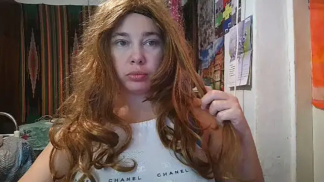 Snapshot of Cora_Maro chatting on 14, 9, 2025 Cora Maro online show from 14, 9, 2025