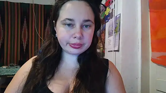Snapshot of Cora_Maro chatting on 9, 10, 2025 Cora Maro online show from 9, 10, 2025