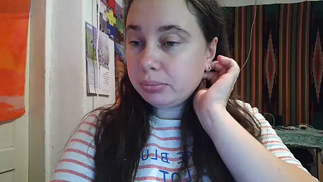 Snapshot of Cora_Maro chatting on 17, 10, 2025 Cora Maro online show from 17, 10, 2025