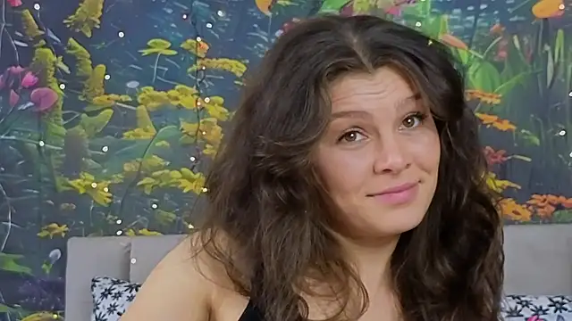 Snapshot of MadameDeFeu chatting on 1, 3, 2025 MadameDeFeu online show from 1, 3, 2025