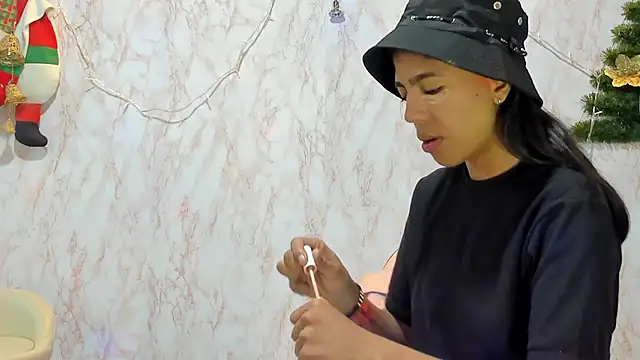 BarbieHotLaura online show from 26, 12, 2024