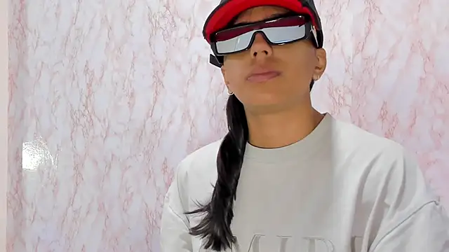 BarbieHotLaura online show from 5, 1, 2025