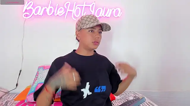 BarbieHotLaura online show from 22, 3, 2025