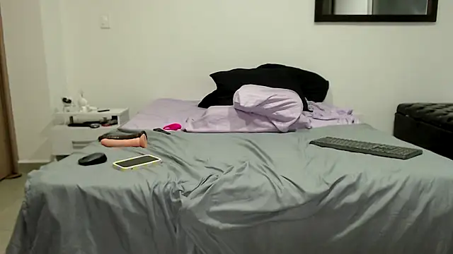 AnnieRoss69 online show from 6, 12, 2024