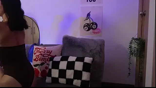 Snapshot of salome-brown chatting on 4, 12, 2025 salome-brown online show from 4, 12, 2025