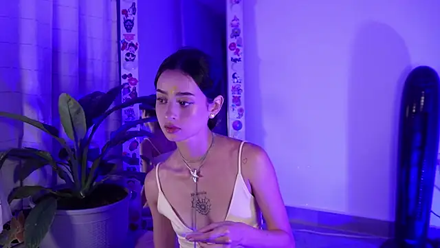 Snapshot of salome-brown chatting on 11, 4, 2026 salome-brown online show from 11, 4, 2026