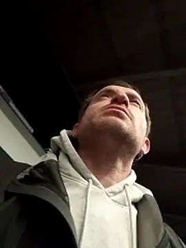 Snapshot of openlegsforyou chatting on 5, 11, 2025 openlegsforyou online show from 5, 11, 2025