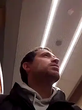 Snapshot of openlegsforyou chatting on 7, 11, 2025 openlegsforyou online show from 7, 11, 2025