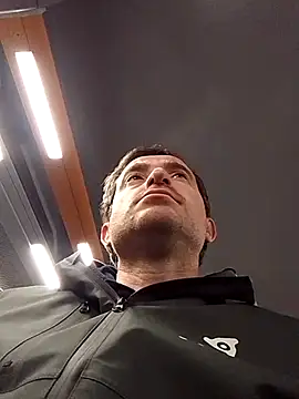 Snapshot of openlegsforyou chatting on 18, 11, 2025 openlegsforyou online show from 18, 11, 2025