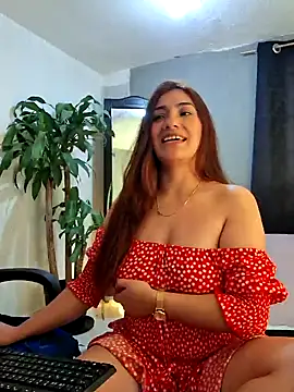 Snapshot of emmily_d chatting on 4, 1, 2025 emmily d online show from 4, 1, 2025