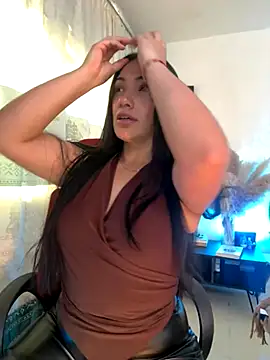 Snapshot of emmily_d chatting on 14, 11, 2025 emmily d online show from 14, 11, 2025